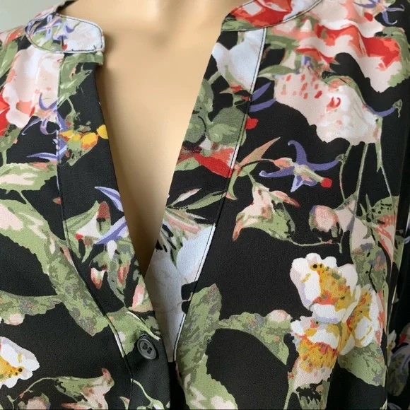 🌸New🌸 Women’s Roll Up Sleeves Blouse Top L INC - Picture 7 of 12